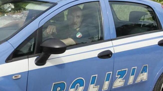 Anziana di 80 anni picchiata dal ladro dentro casa