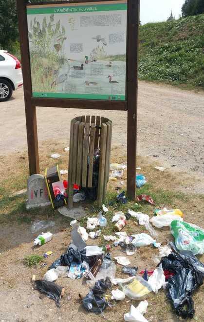 Rifiuti al Parco fluviale