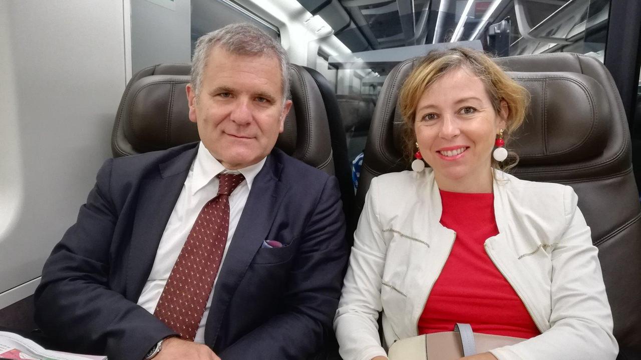 La ministra Giulia Grillo e il sottosegretario Armando Bartolazzi (foto da Facebook)
