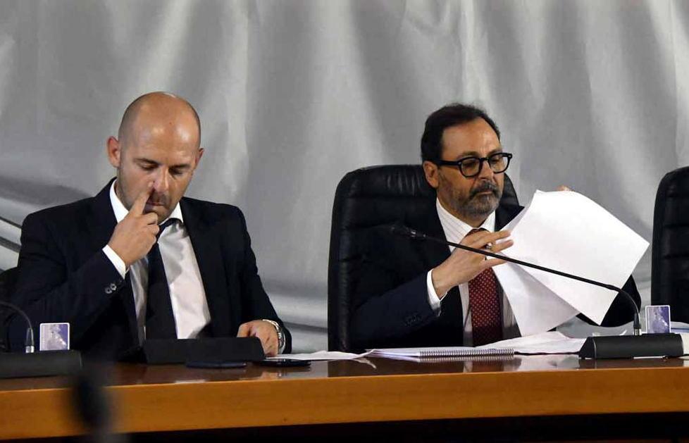 Il sindaco Persiani: «La giunta Volpi ha lasciato debiti nascosti nei cassetti» 