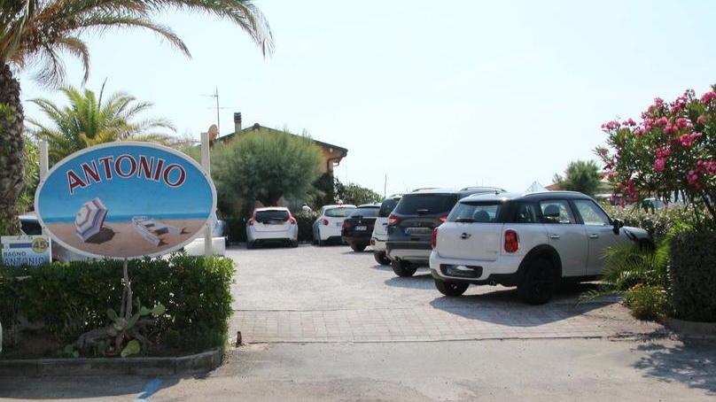 Malore per il caldo Muore a Pietrasanta mentre è in mare
