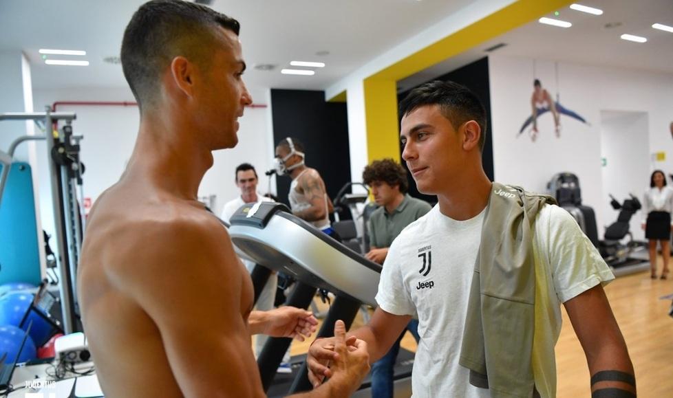 Juventus, è iniziata l’era del marziano CR7 Allenamento a Torino per l’uomo dei sogni 