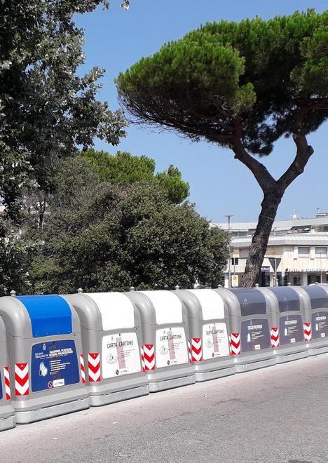 Cattivi odori dai cassonetti Esplode la protesta dei ristoratori 