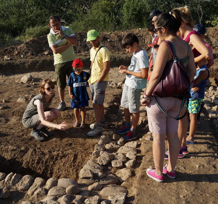 Riaffiora l’officina di un fabbro Archeologia show a Marzuolo 