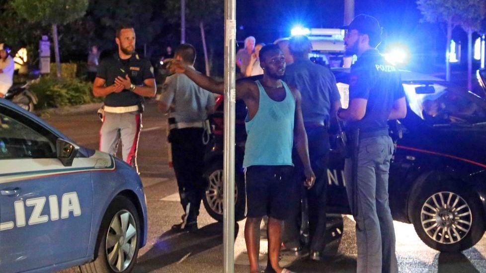 Tagliani punge Salvini: mandi più agenti in città. Il ministro: leggi più dure