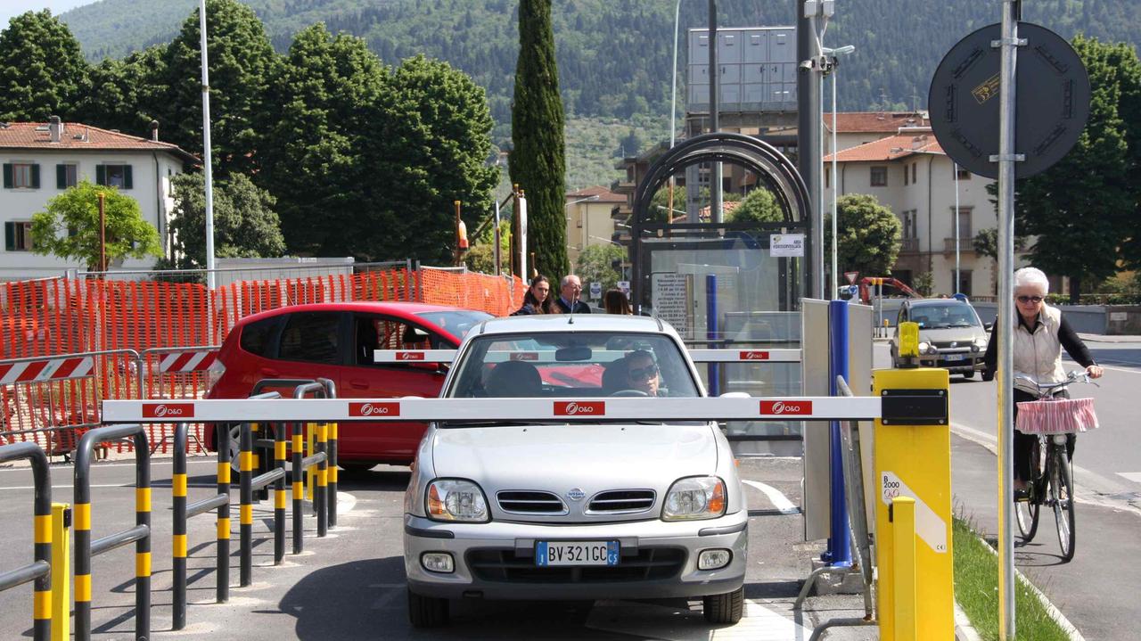 Sosta gratis ad agosto ma la pulizia stradale non va in vacanza