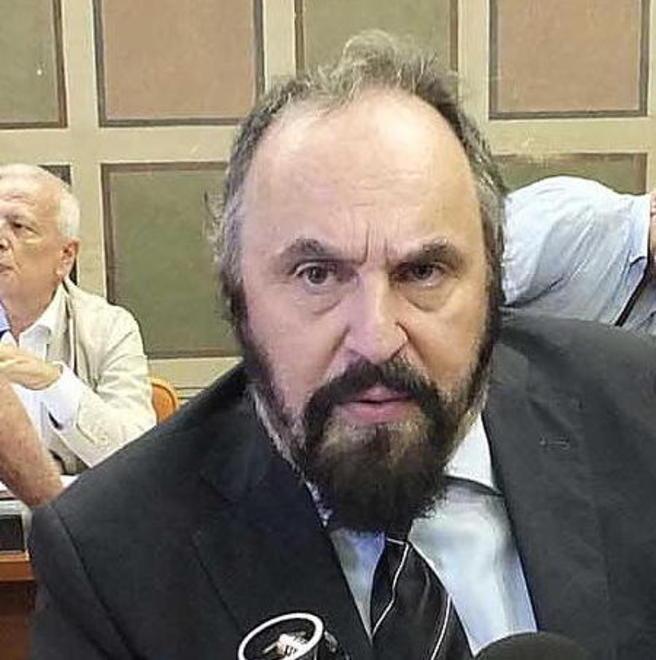 Respinta la mozione di sfiducia. «Fermate questa lotta assurda»