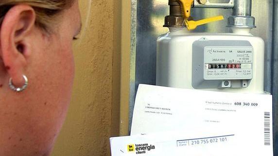 Aumenta l’inflazione Gas e luce più cari Spese di trasporto al top