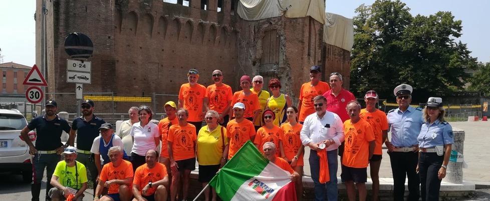 La corsa arancione attraversa la Bassa per la Memoria