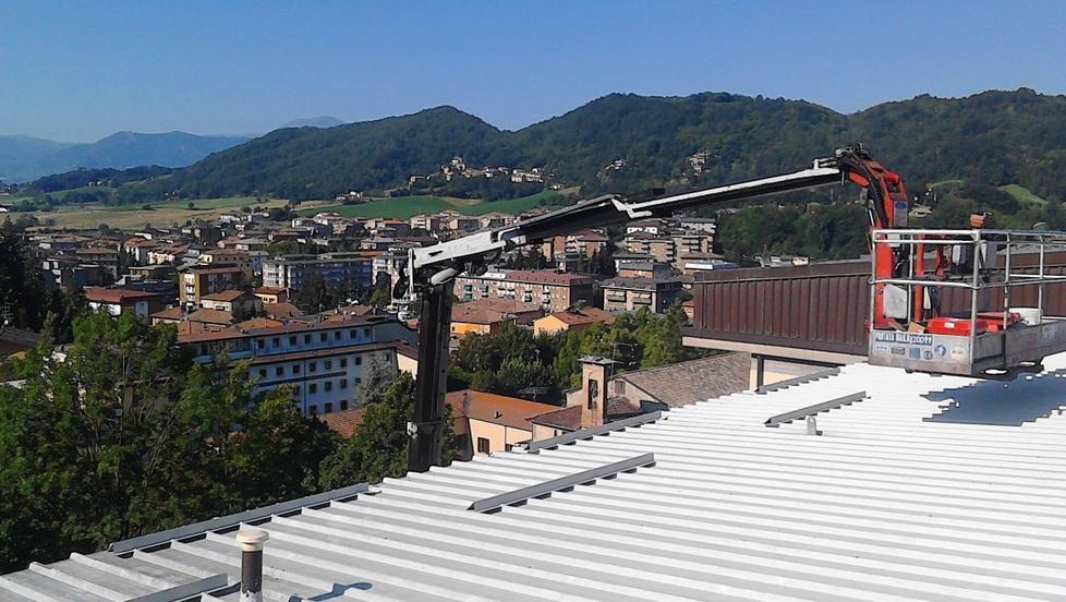 Cantiere in ospedale grondaie e fermaneve