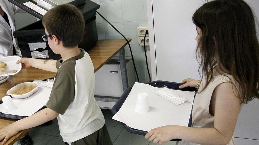 Restano fermi i prezzi della mensa e degli autobus