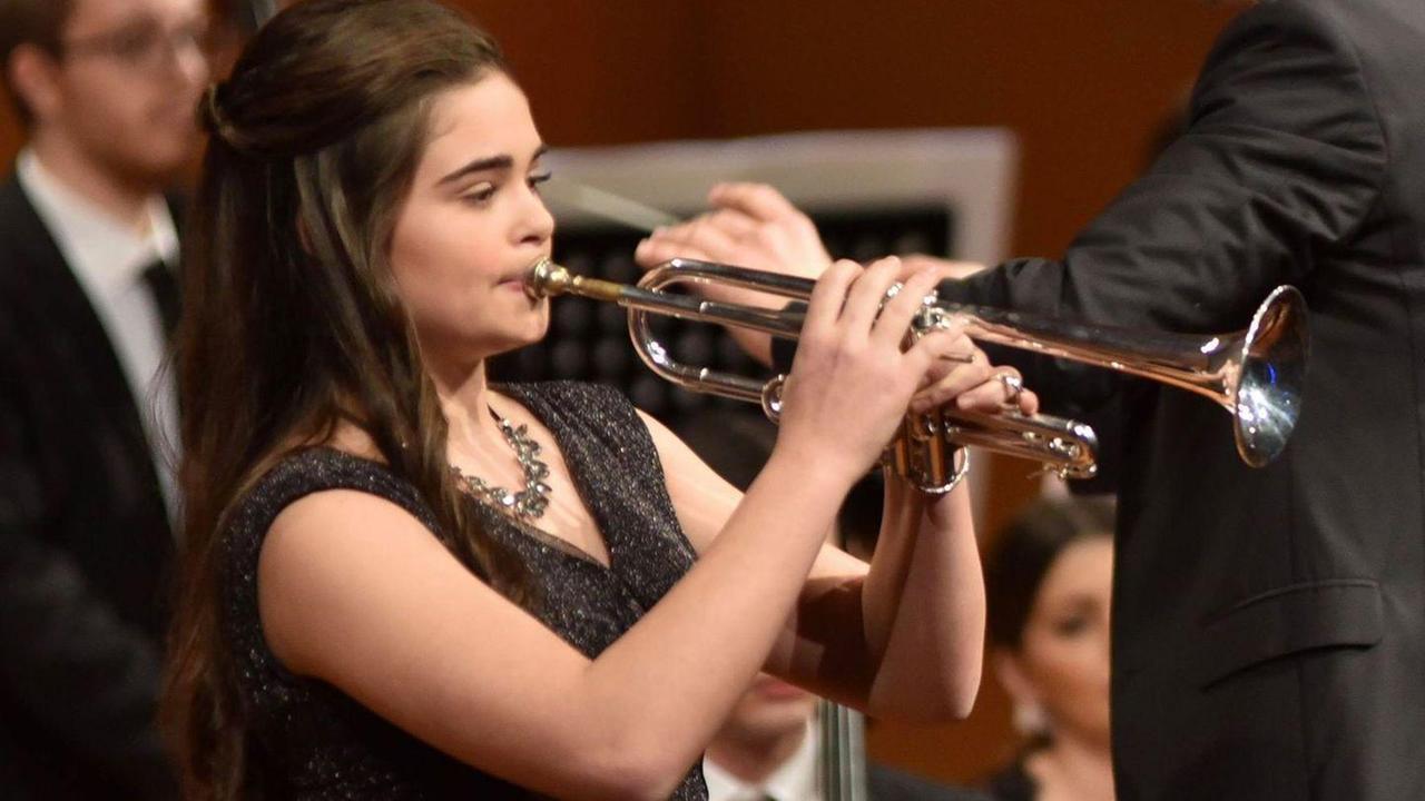 Jasmin Ghera incanta sotto le stelle