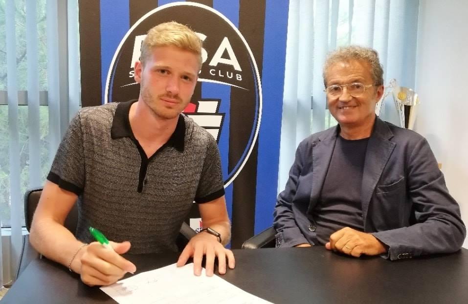 La firma di Srtefano Gori, qui insieme al presidente Giuseppe Corrado (pisachannel.tv)