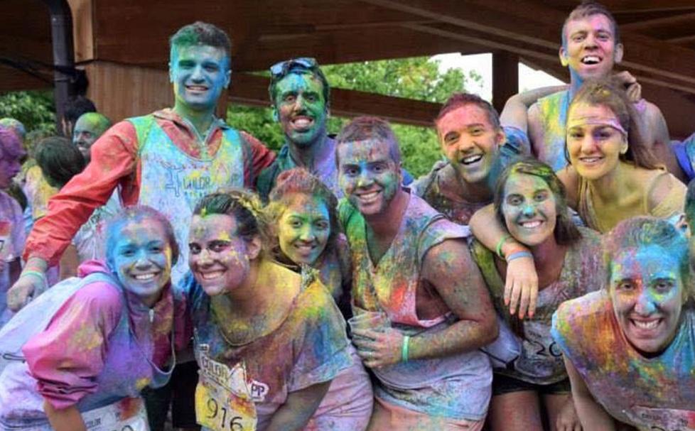 Montecreto, festa arcobaleno con la Color App 