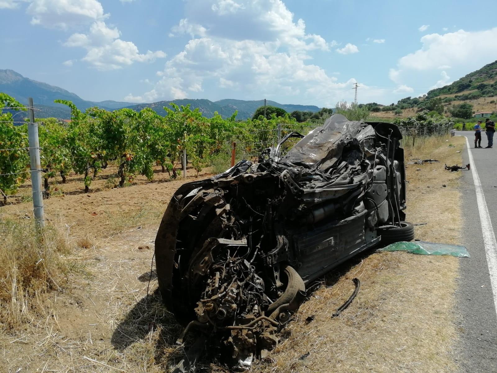 Una delle due auto coinvolte nel terribile incidente