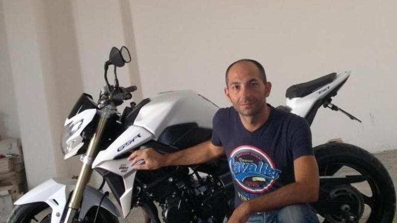 Finanziere muore cadendo dalla moto mentre va al lavoro