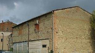 Ambulatori nell’ex cinema? Il no della curia
