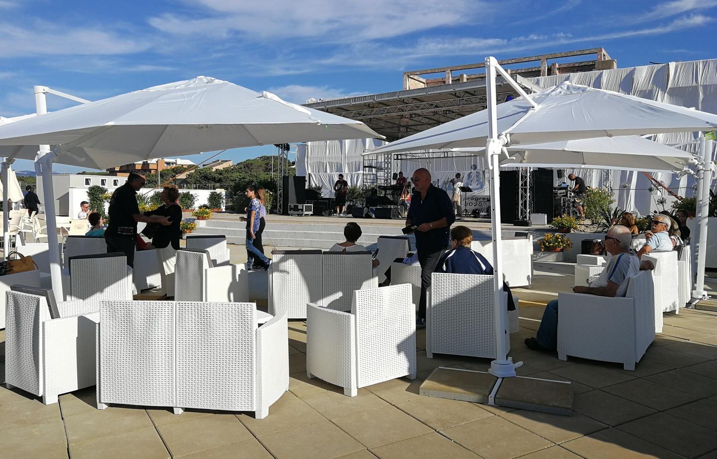 Platamona, il Lido Iride chiude sommerso dai controlli 