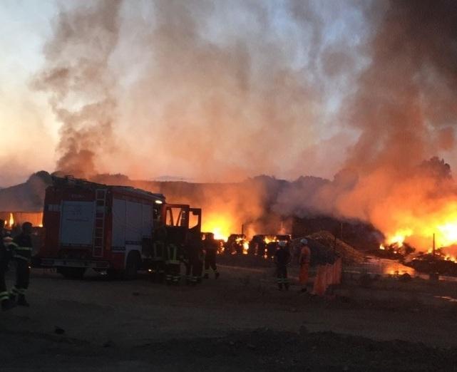 Discarica di Spiritu Santu, rogo causato da razzi di soccorso 