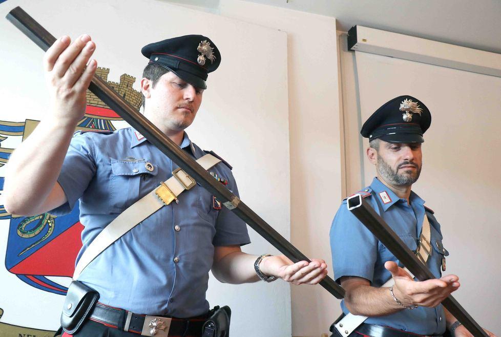 Raid punitivo in centro con spranghe di ferro. Due nigeriani arrestati 