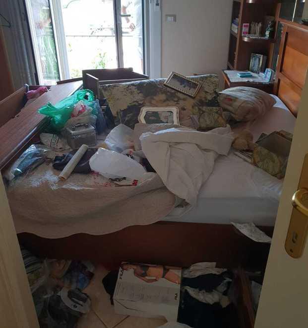 Spilamberto, abbattono un muro per rubare in casa Palazzina assediata 