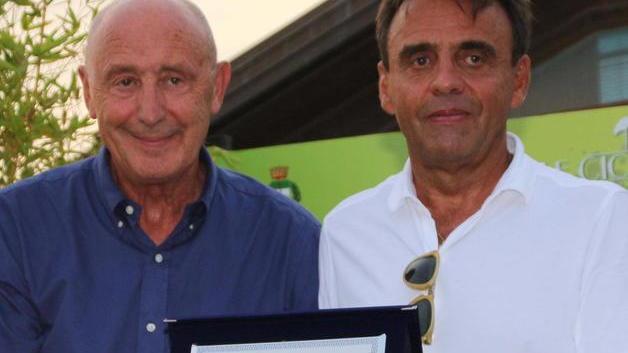 Il premio “Le cicogne” al presidente Fabrizio Corsi