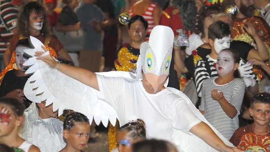 Carri e coriandoli stasera fanno il bis sul lungomare