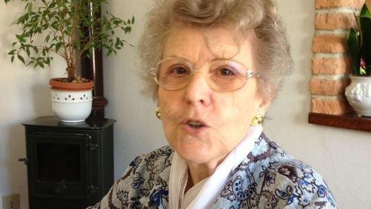 Addio ad Angela la maestra del paese