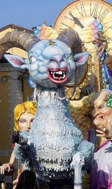 Boccata d’ossigeno per il Carnevale Arrivata ai carristi parte dei compensi 