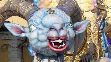 Boccata d’ossigeno per il Carnevale Arrivata ai carristi parte dei compensi