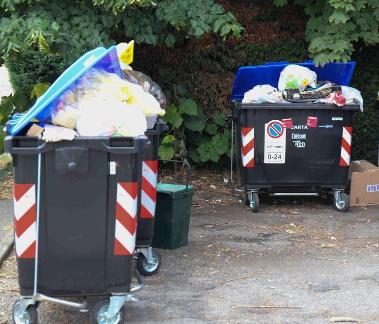 Case Acer di via Da Mandra «Qui cade tutto a pezzi» 