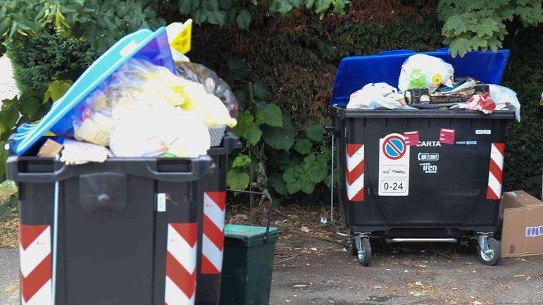 Case Acer di via Da Mandra «Qui cade tutto a pezzi»