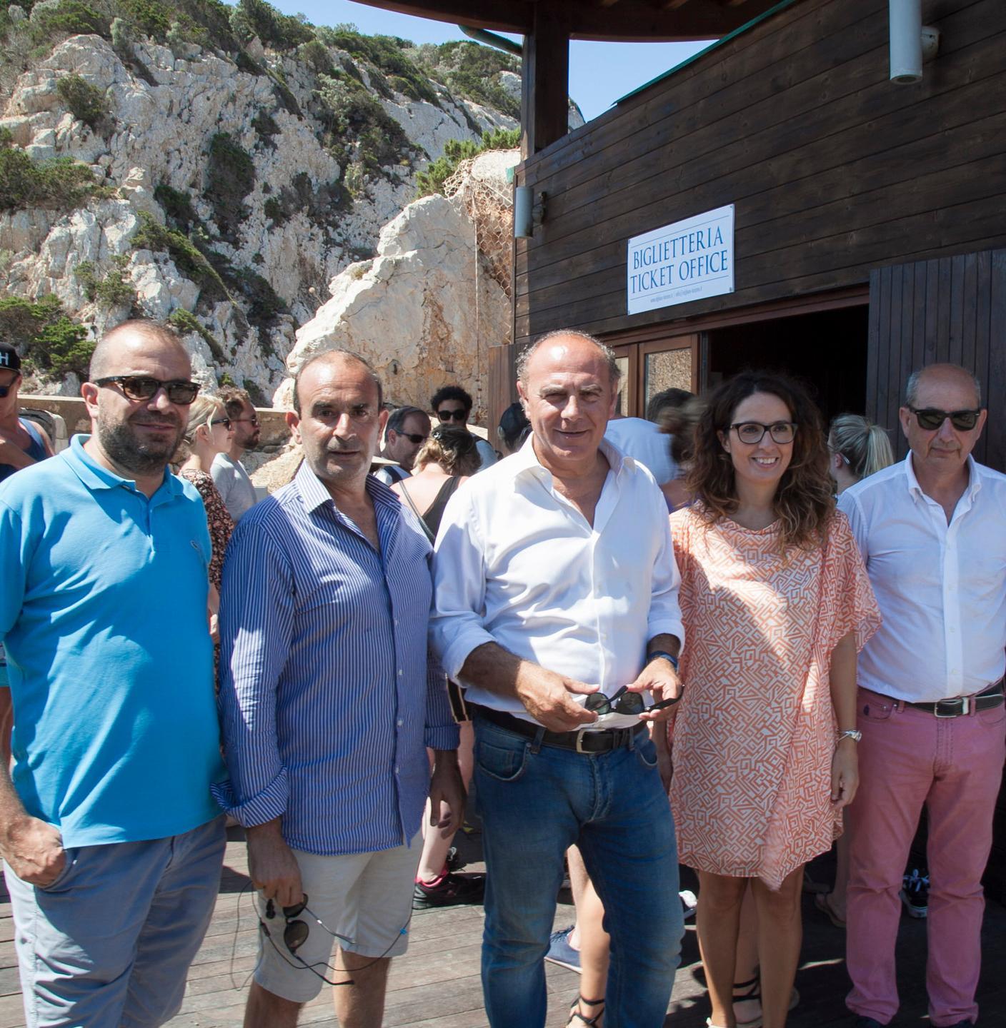 Riapre dopo anni l’infopoint delle Grotte di Nettuno