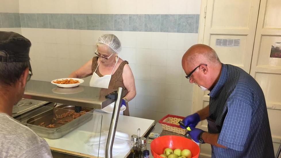 La cubana che aiuta i poveri alla mensa della Caritas