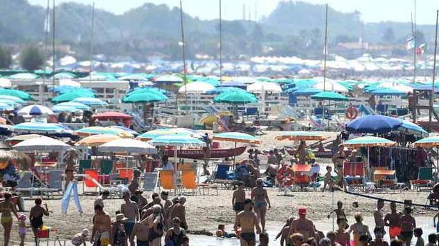 Il pienone sulle spiagge soltanto nei week end