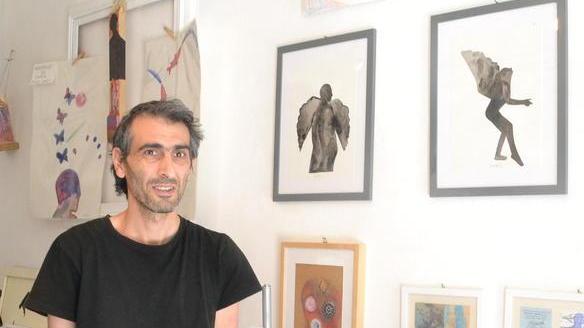 Fabrizio Barsotti, il pittore autodidatta che dà vita e anima alla forma del buio