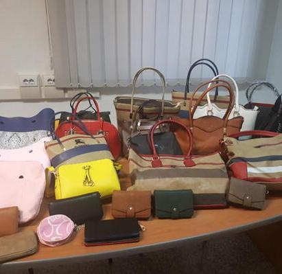 Borse contraffatte e bivacchi È ancora lotta all’abusivismo 