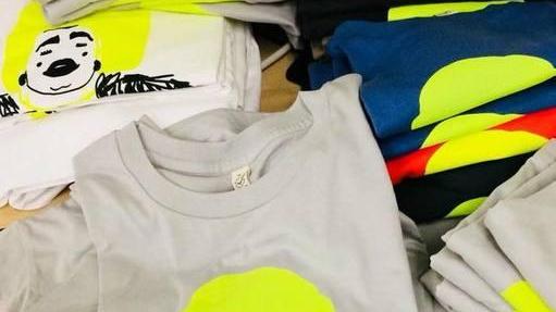 Mitica Mamma Franca regna sulle magliette della stilista alla pop