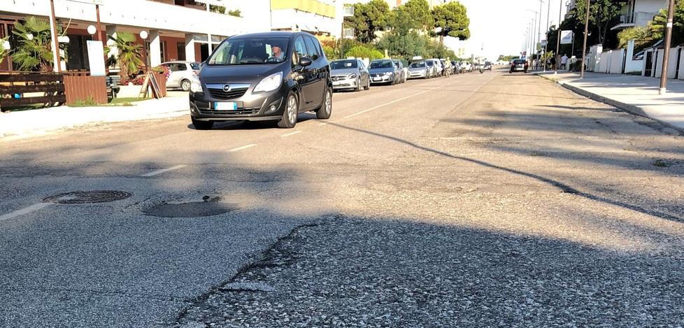 Apre il cantiere in viale Inghilterra Strada da rifare 