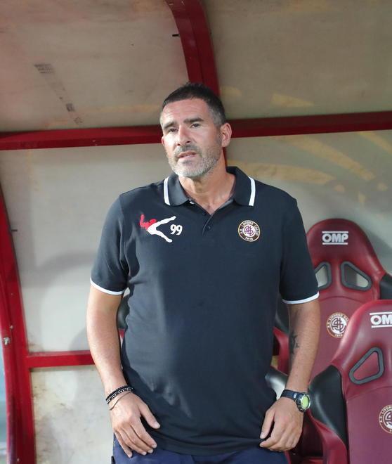 Livorno col cuore in gola Casertana domata ai rigori