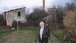 Vinta dal degrado l’antica cartiera lungo l’Era