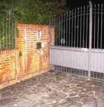 Assalto alla casa del sindaco Toni