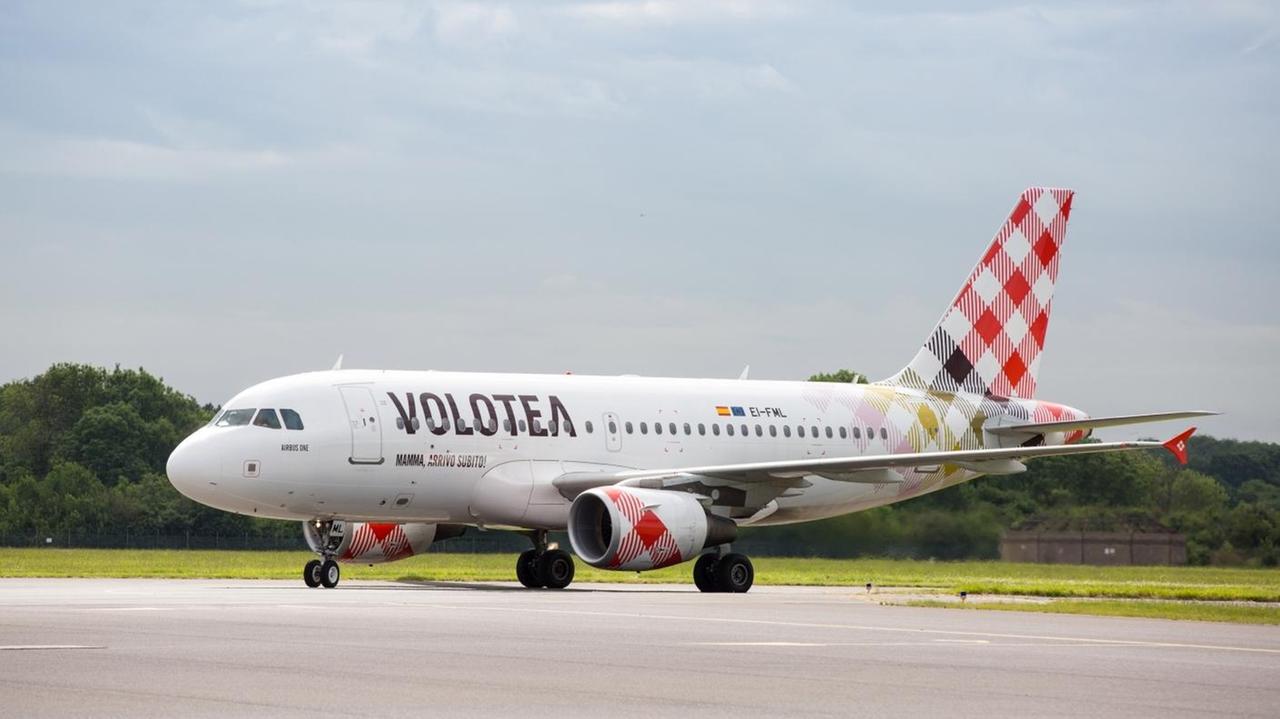 Con Volotea da Olbia a Genova via Alghero