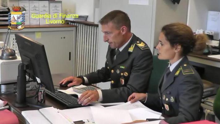 Società di abbigliamento sportivo non paga l'Iva, scatta il sequestro dei beni