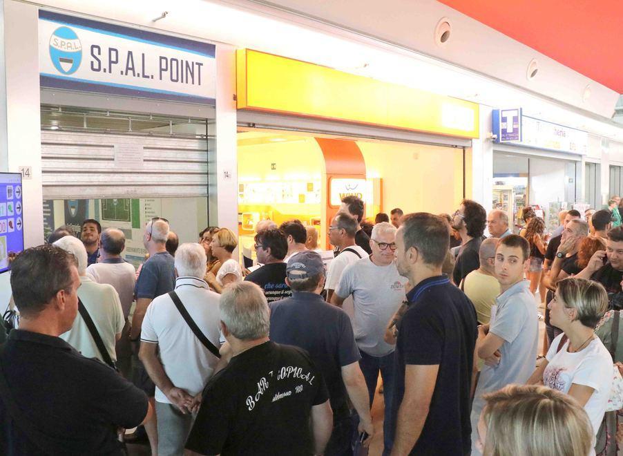 È un vero assalto agli abbonamenti: la Spal ha subito 1.100 tifosi in più 