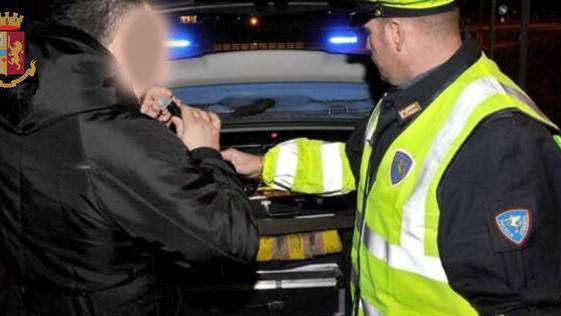 Guidava con patente falsa: denunciato turista russo