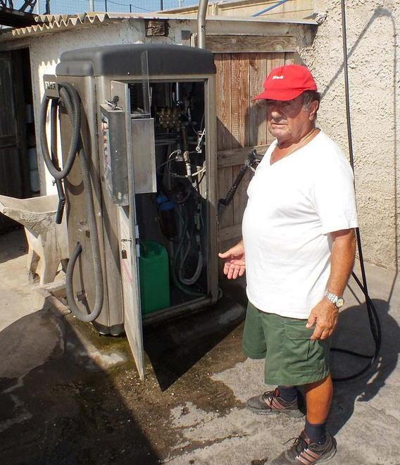 Ladri in azione nella notte al distributore di Calamoresca
