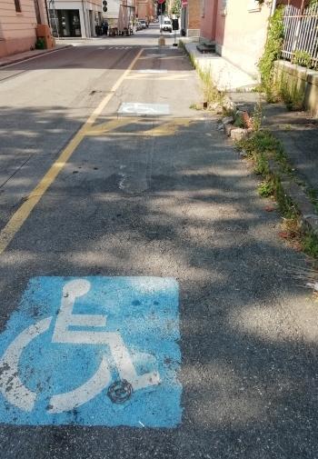 Nuovi parcheggi disabili Lega: «Perché tutti lì?»
