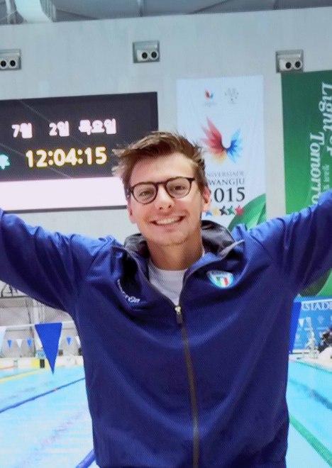 Appassionato di meccanica, studente e nuotatore