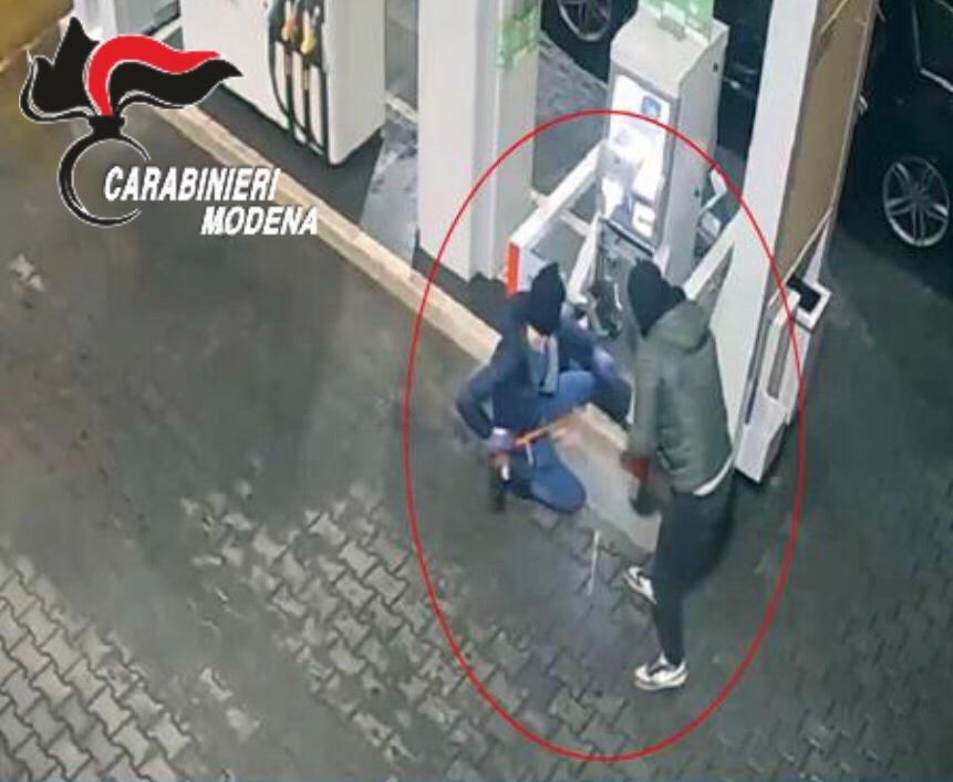 Carpi, derubavano i distributori: presi